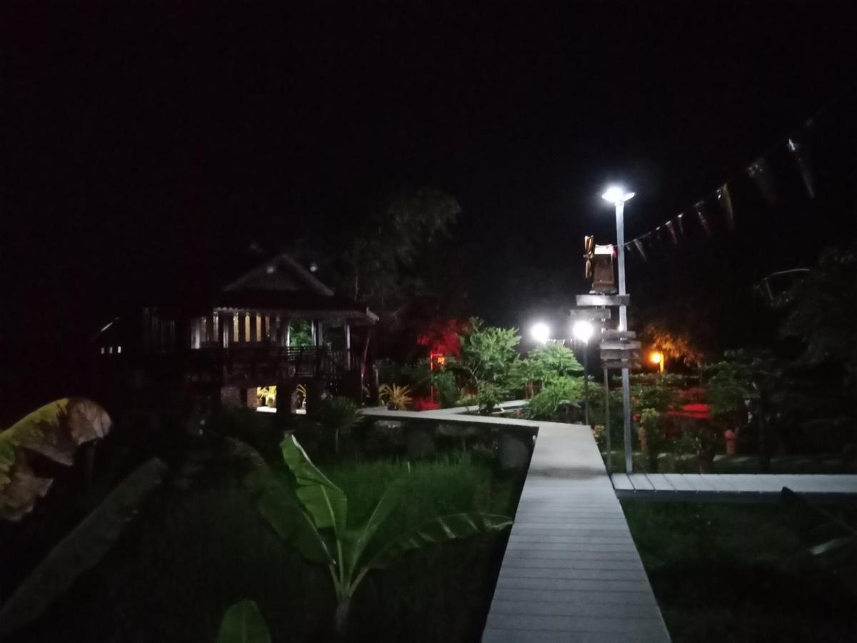 Hotel เรือนไทยใจสุขเอ๋ย Ban Bang Wa Zewnętrze zdjęcie