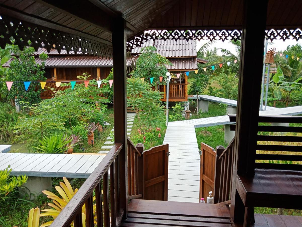 Hotel เรือนไทยใจสุขเอ๋ย Ban Bang Wa Zewnętrze zdjęcie